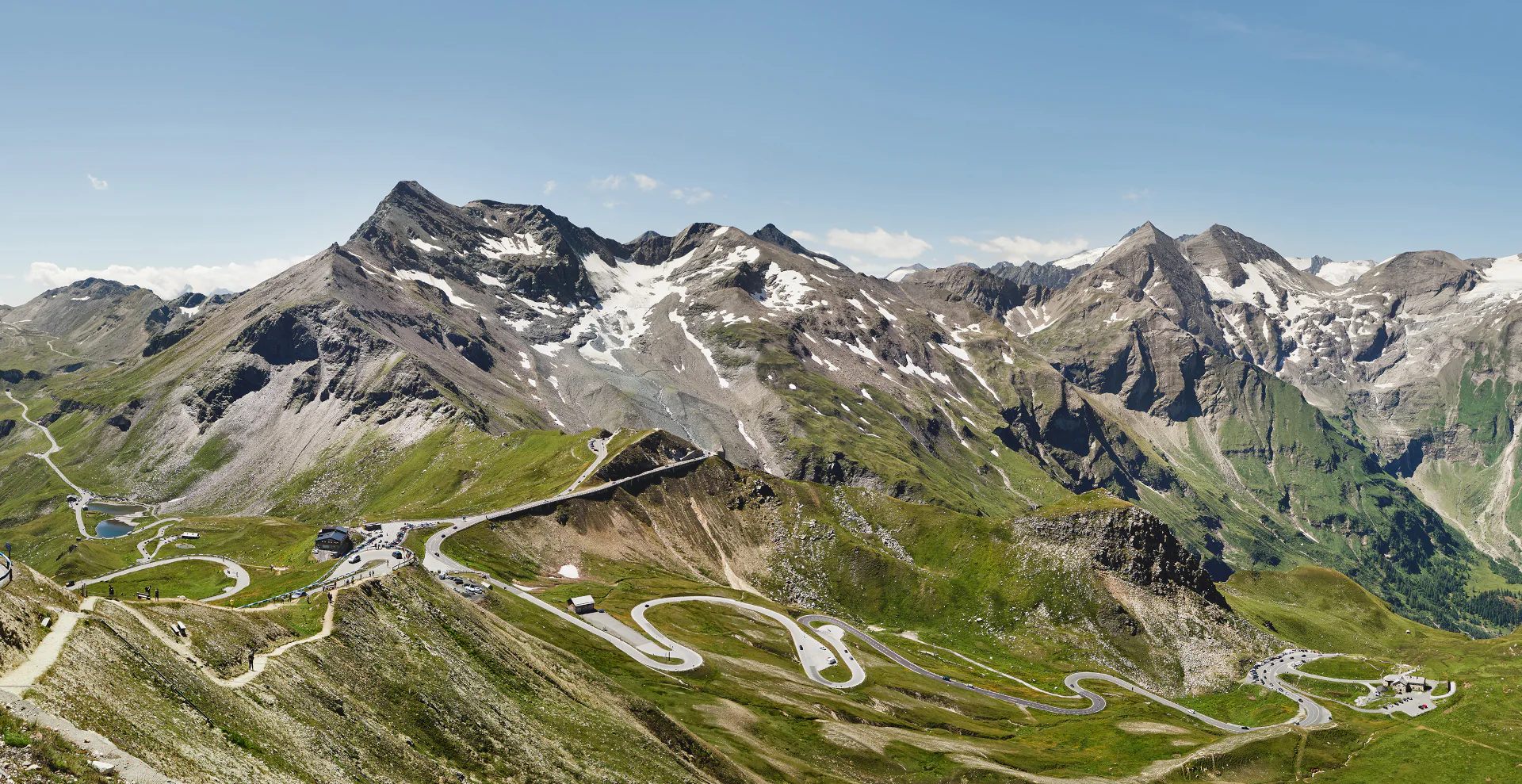 Großglockner Hochalpenstraße mit Blick von der Edelweißspitze