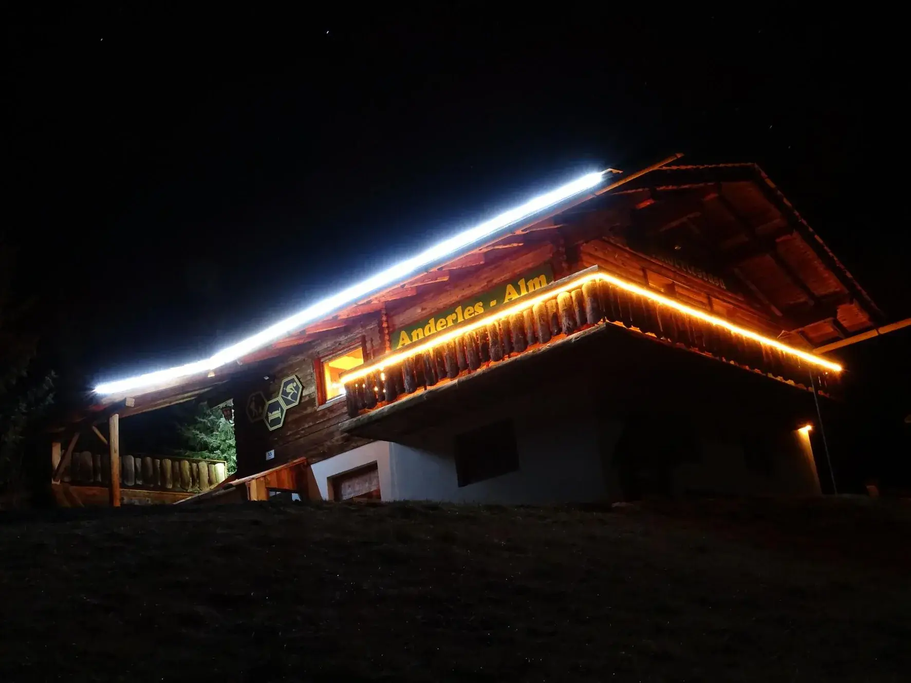 Ferienhaus Anderles-Alm bei Nacht