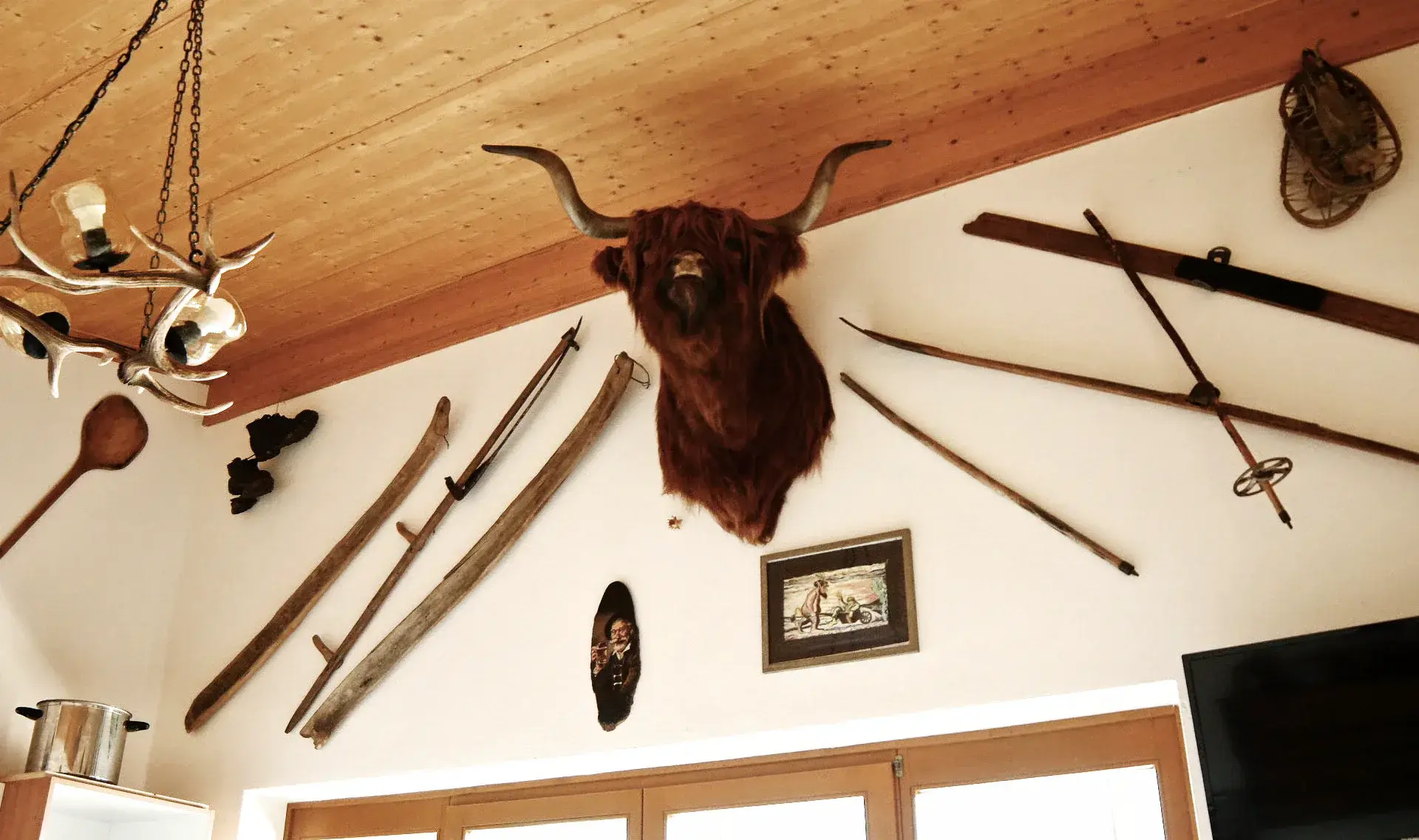 Dekoration in der Küche im Obergeschoss des Ferienhaus Römerhütte